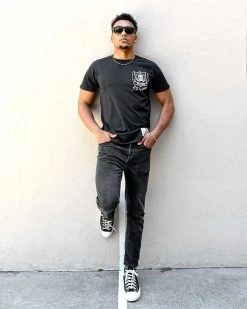 NEW ARRIVALS Bret Hart 32 Time Champ Black Tee