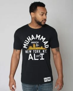 Muhammad Ali FOTC - Ali 1971 MSG Tee SPORT AND ICON