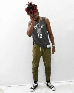 NEW ARRIVALS Pelé Brasil #10 Black Tank